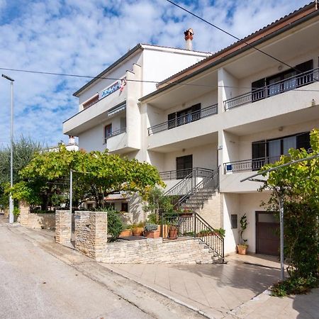 Apartments With A Parking Space Rovinj - 12656 Экстерьер фото