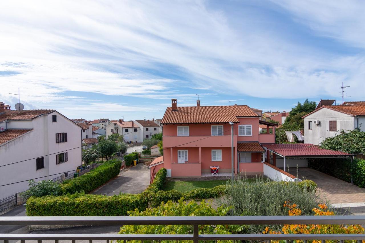 Apartments With A Parking Space Rovinj - 12656 Экстерьер фото