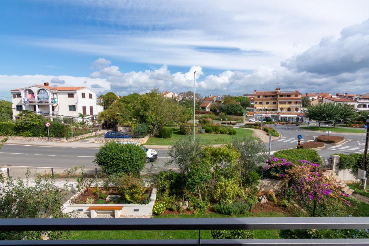 Apartments With A Parking Space Rovinj - 12656 Экстерьер фото